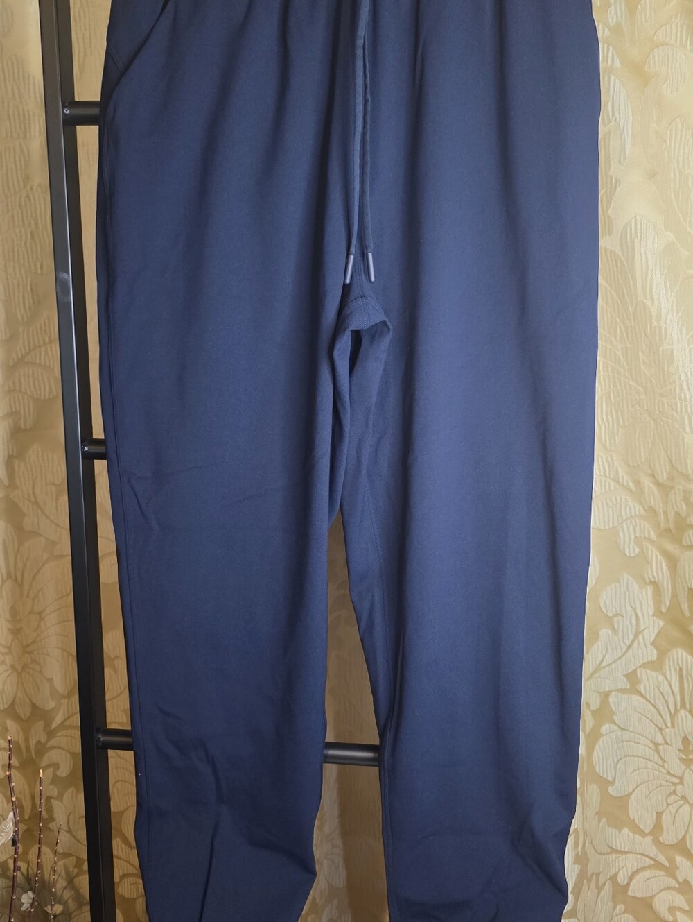 Lululemon Women Blue Long Tapered Stretch Pants Sz 6 - Picture 2 of 3